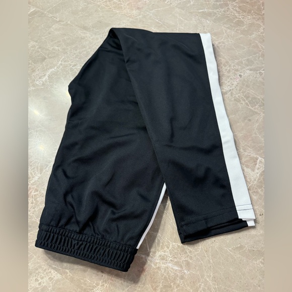Nike Dri-FIT pants size medium - Picture 7 of 7